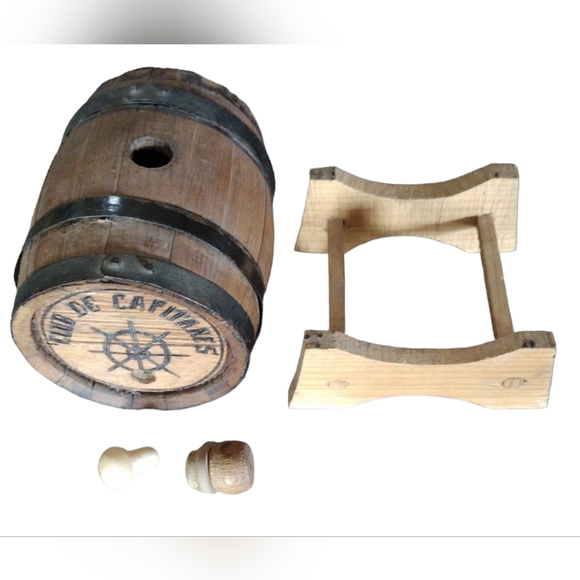 BOGO: Wooden Table Cask - Picture 6 of 7